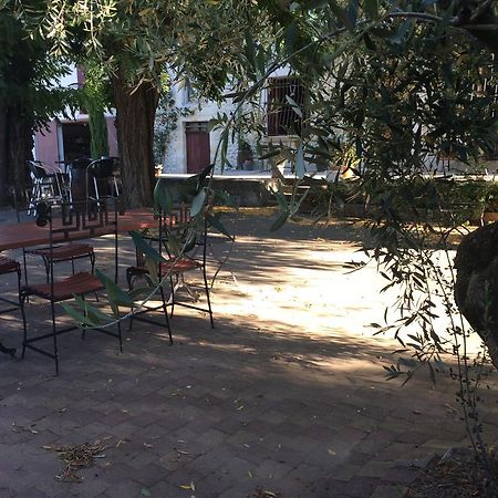 Mas Moineau Bed & Breakfast Mezoargues Exterior photo