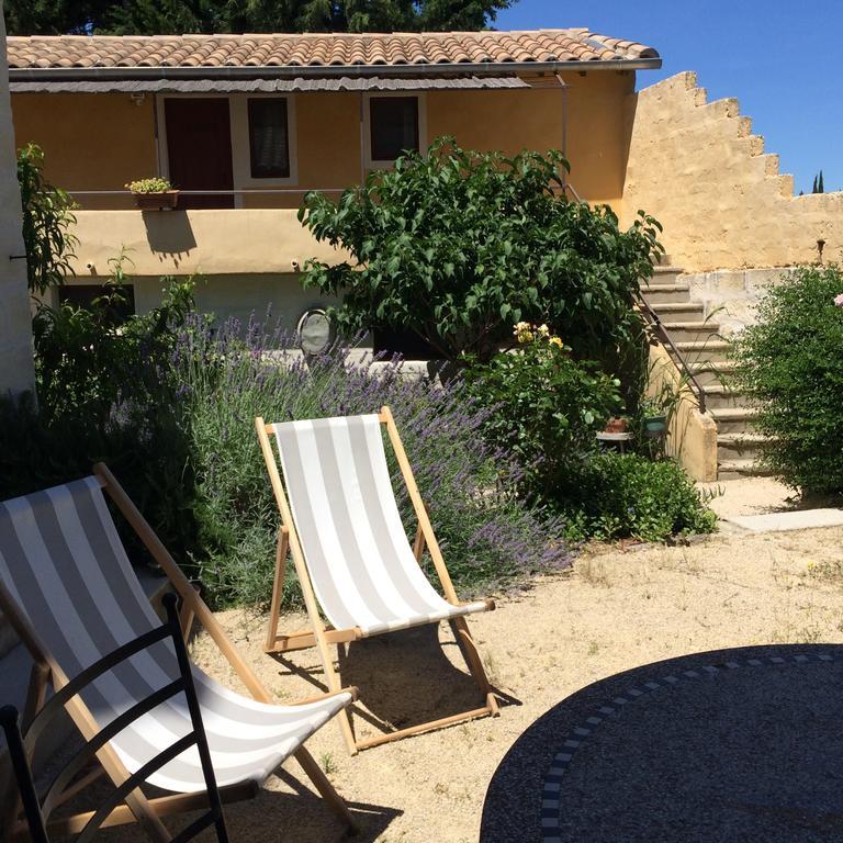 Mas Moineau Bed & Breakfast Mezoargues Exterior photo